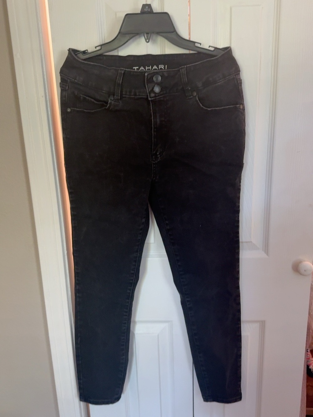Tahari Size 12/31 Black Skinny Jeans Stretch Denim